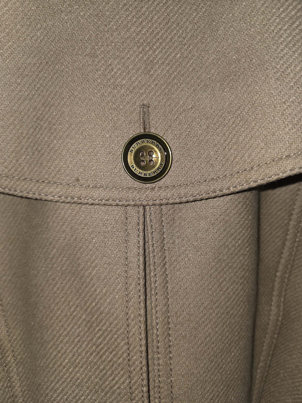 Burberry Women's Beige Double-Breasted Trench Coat - Picture 3 of 9